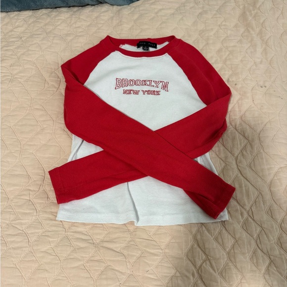 ROSS size small but can fit a medium! - Picture 2 of 2